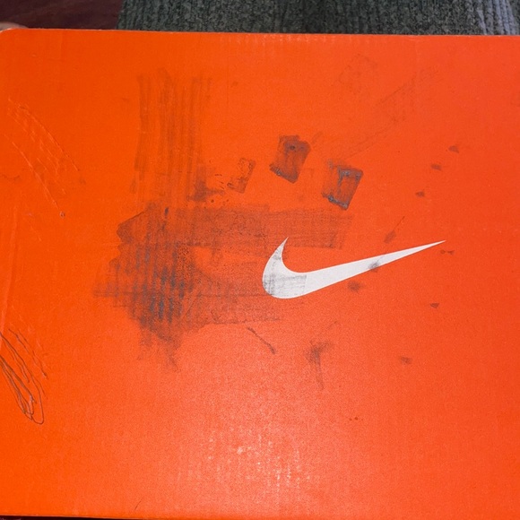 Nike Air Max Moto+ 8 - Picture 2 of 3